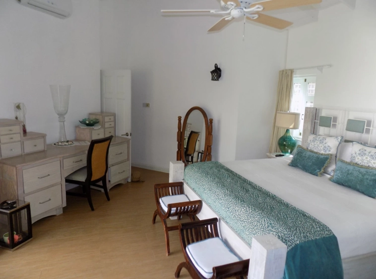 houses for sale in st lucia - Villa Zatarra For Sale in St Lucia Caribbean bedroom