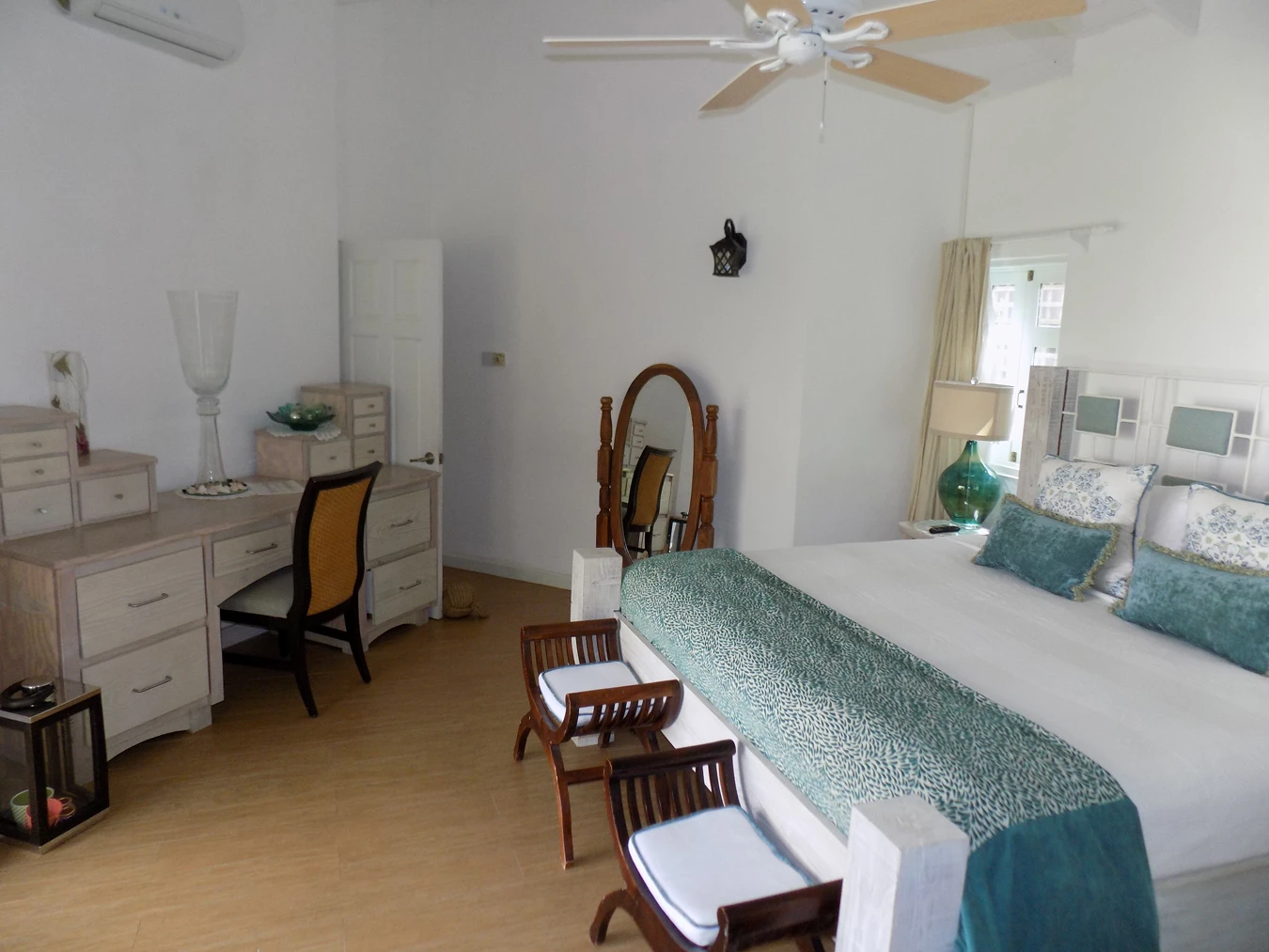 houses for sale in st lucia - Villa Zatarra For Sale in St Lucia Caribbean bedroom