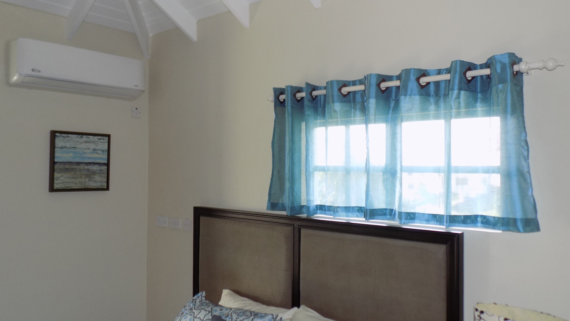 Villas for sale in st lucia - Villa Margarita in Cap Estate St Lucia Caribbean bed1