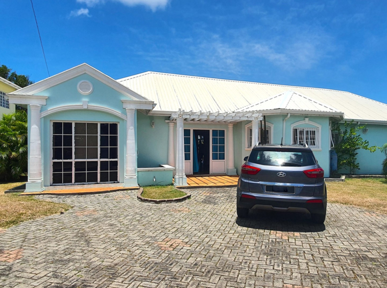 Villa Mantel For Sale in Bonne Terre St Lucia