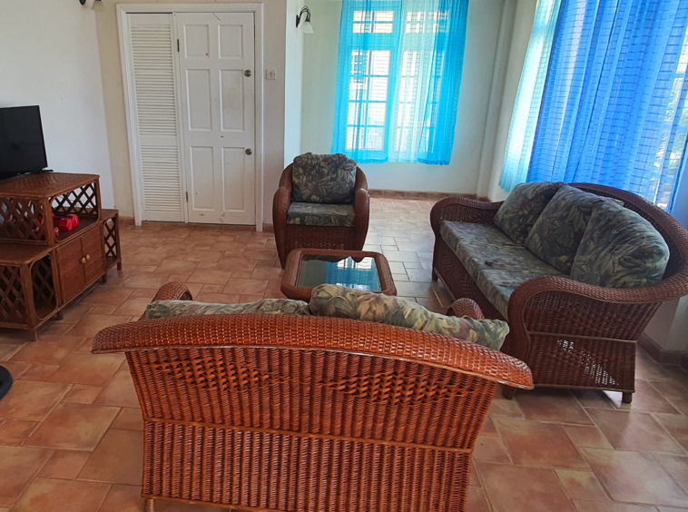 real estate st lucia - VILLA MANTELL for sale sitting room