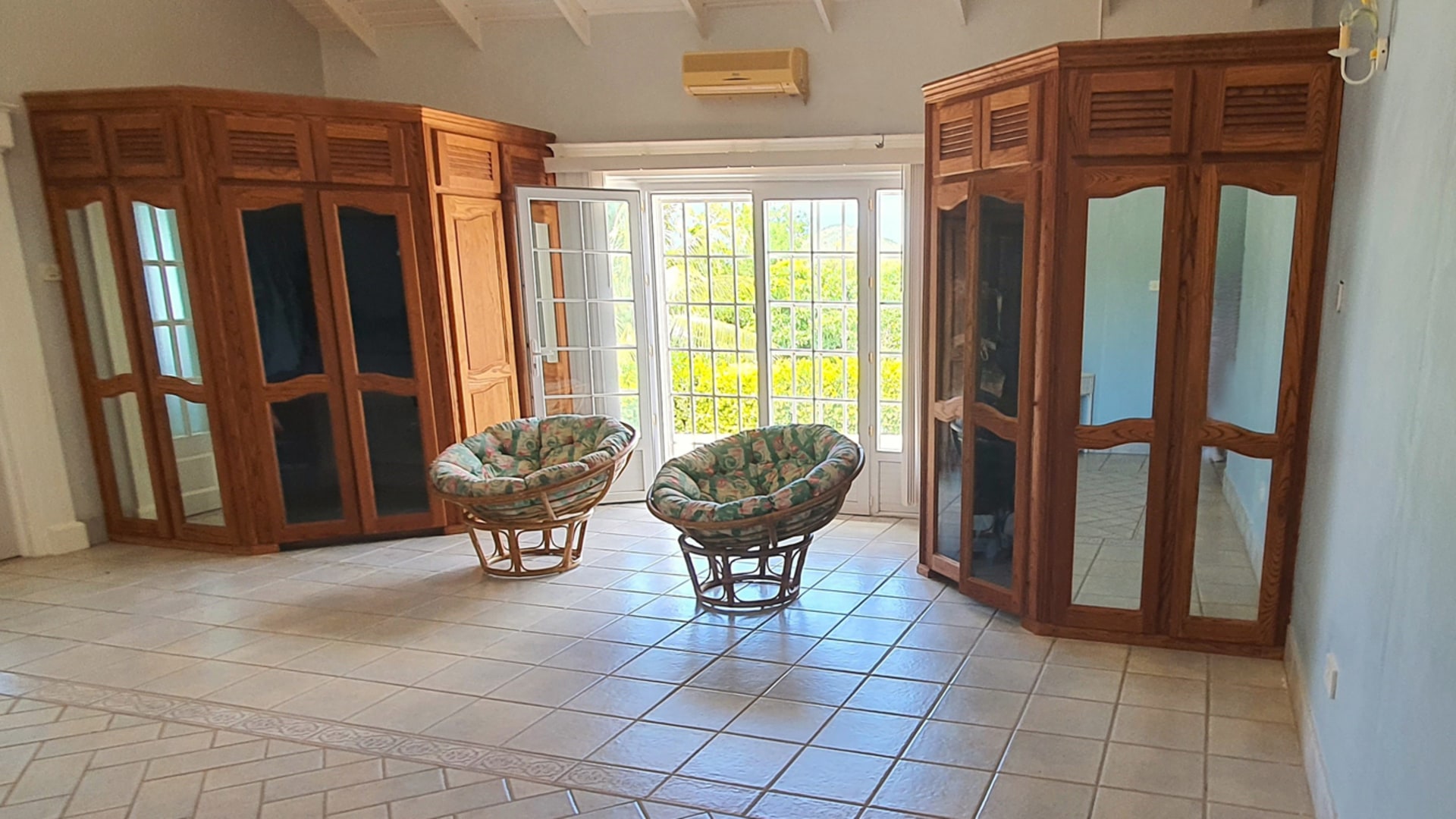 real estate st lucia - VILLA MANTELL for sale closets